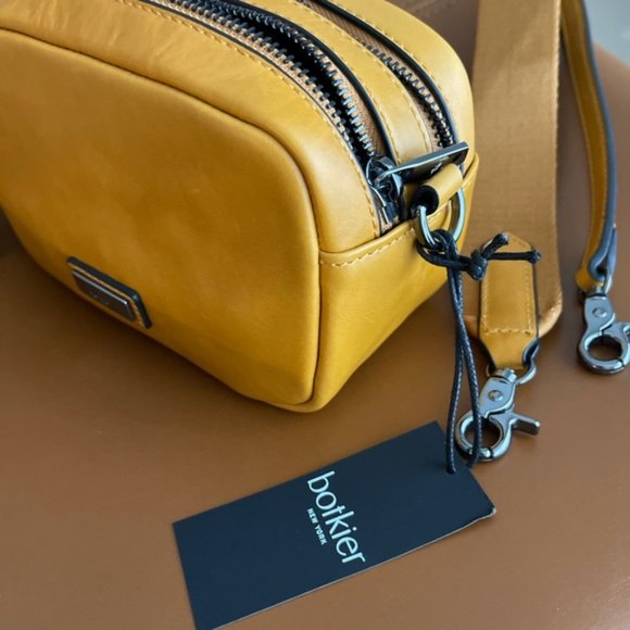 Botkier Bedford Crossbody Leather Purse Yellow-Gold  Ret: $198 - Picture 3 of 11